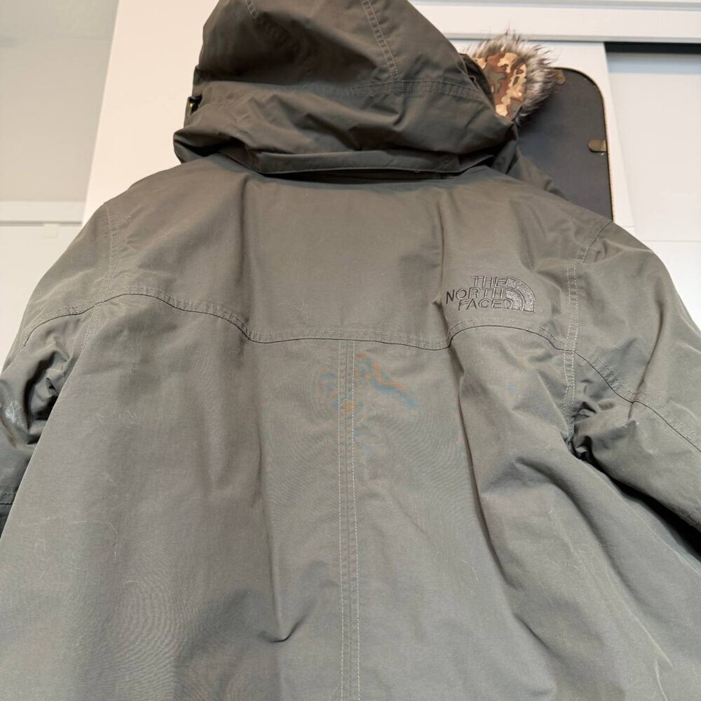The North Face Men’s Down Parka (Size M) – Extreme Cold Weather Jacket - Picture 7 of 14